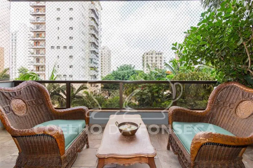Foto 5 de Apartamento com 4 Quartos para alugar, 273m² em Alto de Pinheiros, São Paulo