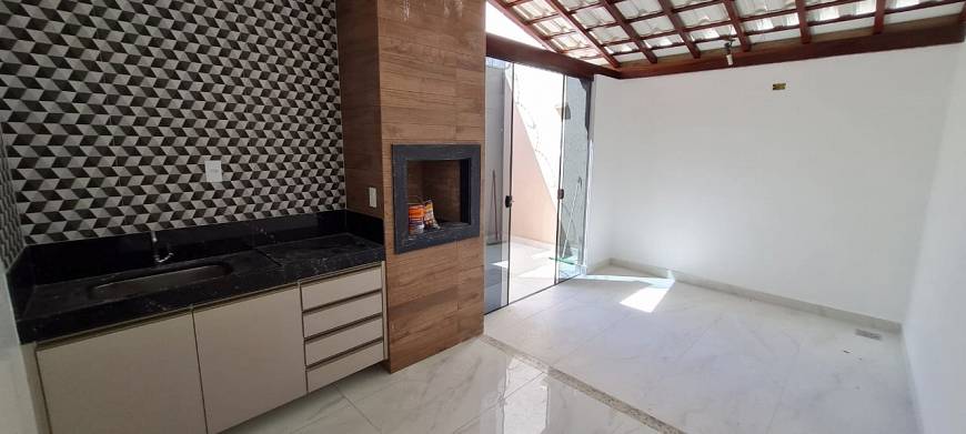 Foto 1 de Casa de Condomínio com 3 Quartos à venda, 166m² em Santa Mônica, Belo Horizonte