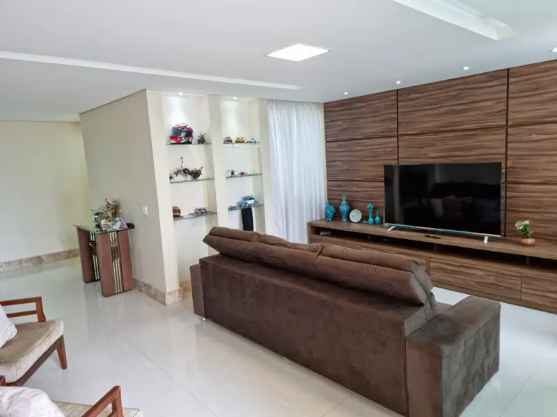 Foto 2 de Casa de Condomínio com 4 Quartos à venda, 300m² em Regiao dos Lagos, Brasília