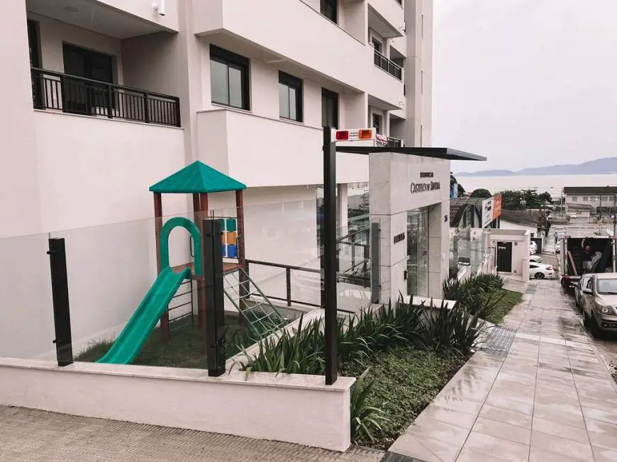 Foto 1 de Apartamento com 2 Quartos para alugar, 68m² em Barreiros, São José