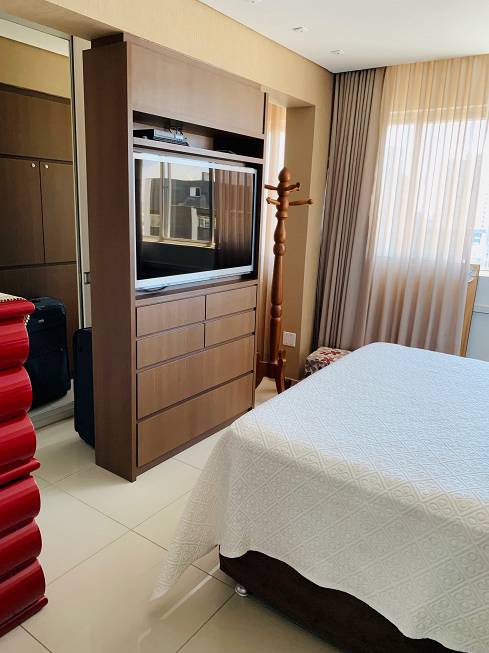 Foto 5 de Apartamento com 2 Quartos à venda, 118m² em Batel, Curitiba