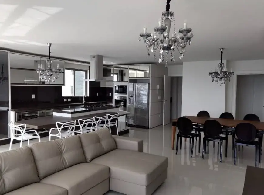 Foto 1 de Apartamento com 4 Quartos para alugar, 220m² em Barra Sul, Balneário Camboriú