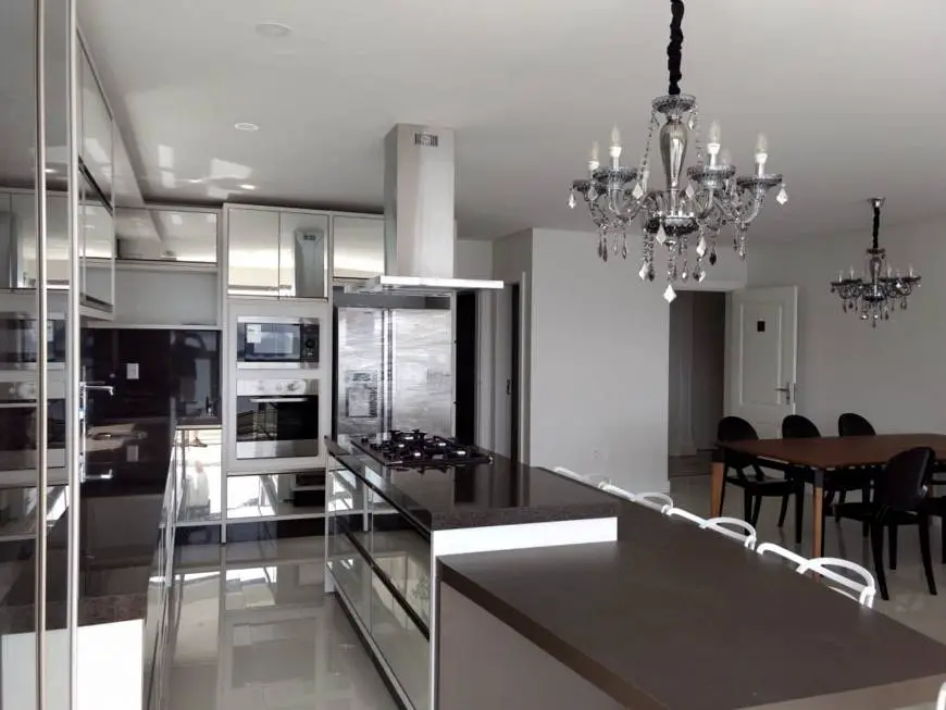 Foto 2 de Apartamento com 4 Quartos para alugar, 220m² em Barra Sul, Balneário Camboriú