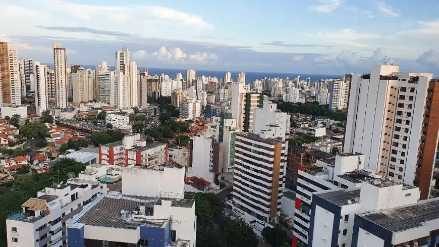 Foto 5 de Apartamento com 4 Quartos à venda, 155m² em Caminho Das Árvores, Salvador