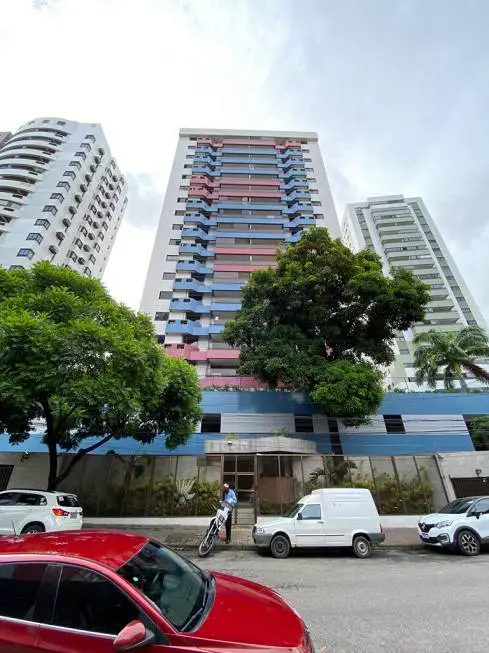 Foto 1 de Apartamento com 4 Quartos à venda, 145m² em Graças, Recife