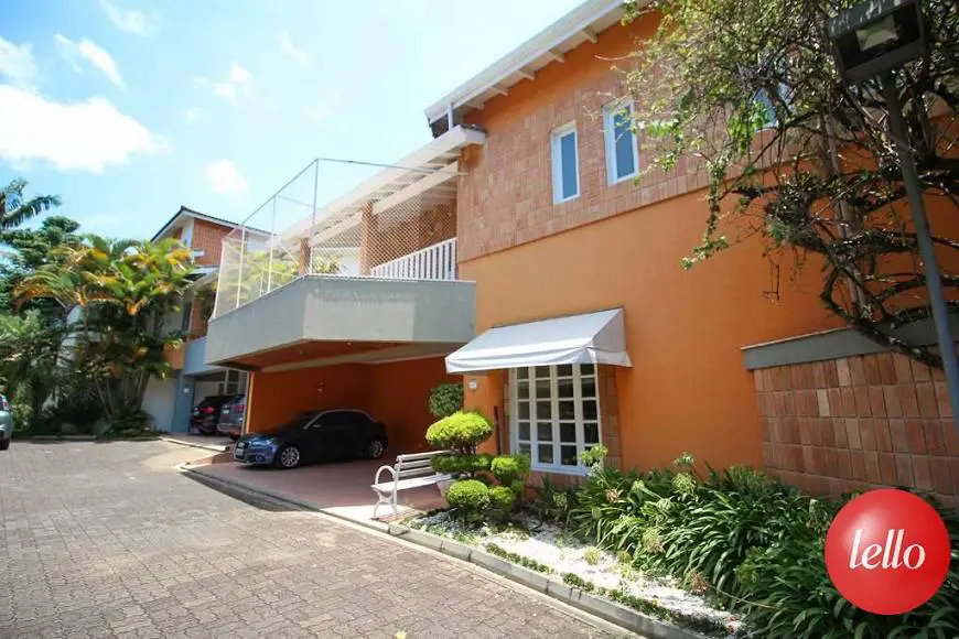 Foto 2 de Casa com 3 Quartos para alugar, 380m² em Alto Da Boa Vista, São Paulo