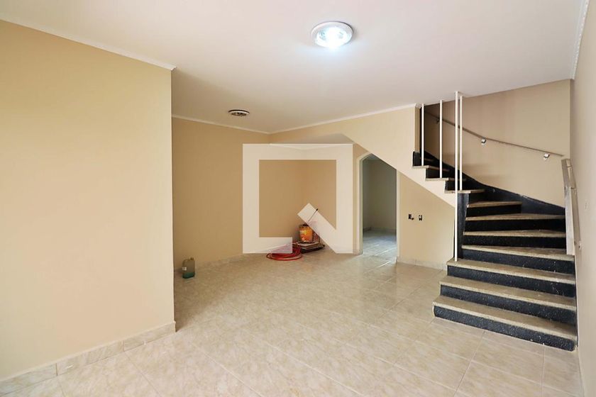 Foto 2 de Casa com 3 Quartos para alugar, 205m² em Jardim Bela Vista, Santo André