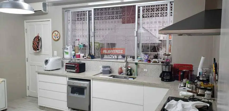 Foto 2 de Casa com 3 Quartos à venda, 385m² em Trindade, Florianópolis