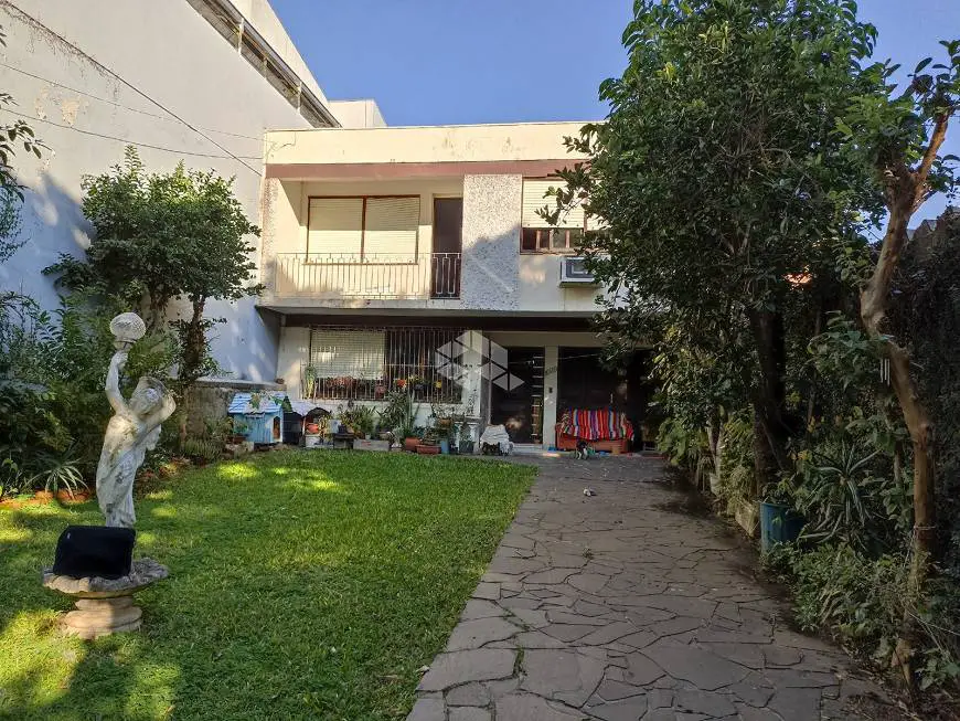 Foto 1 de Casa com 5 Quartos à venda, 251m² em Passo da Areia, Porto Alegre