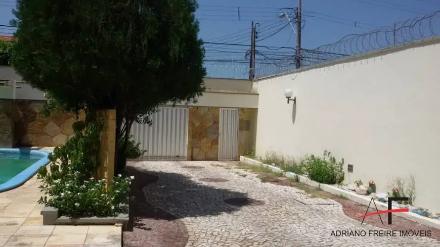 Foto 1 de Casa com 5 Quartos à venda, 176m² em Sapiranga, Fortaleza