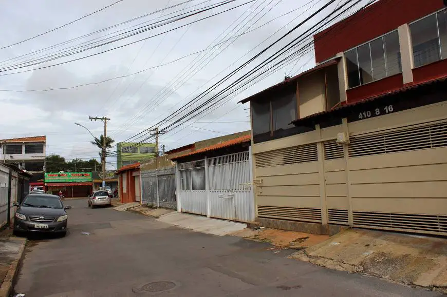 Foto 2 de Sobrado com 5 Quartos à venda, 220m² em Samambaia Norte, Brasília