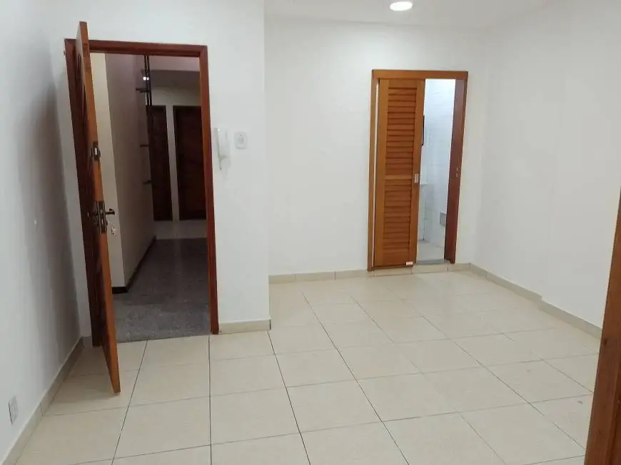 Foto 1 de Apartamento com 1 Quarto para alugar, 40m² em Centro, Petrópolis