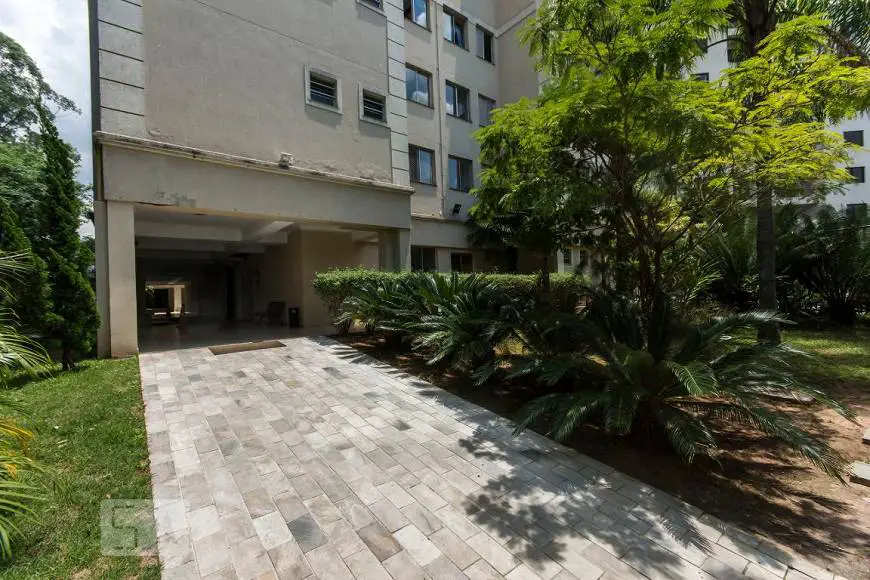 Foto 2 de Apartamento com 2 Quartos para alugar, 64m² em Panamby, São Paulo