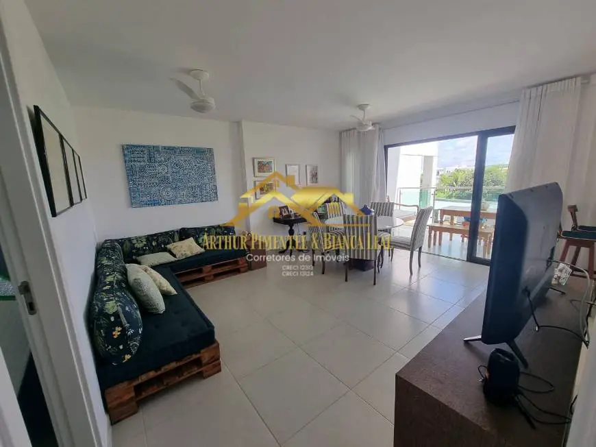 Foto 3 de Apartamento com 2 Quartos à venda, 90m² em Praia do Forte, Mata de São João