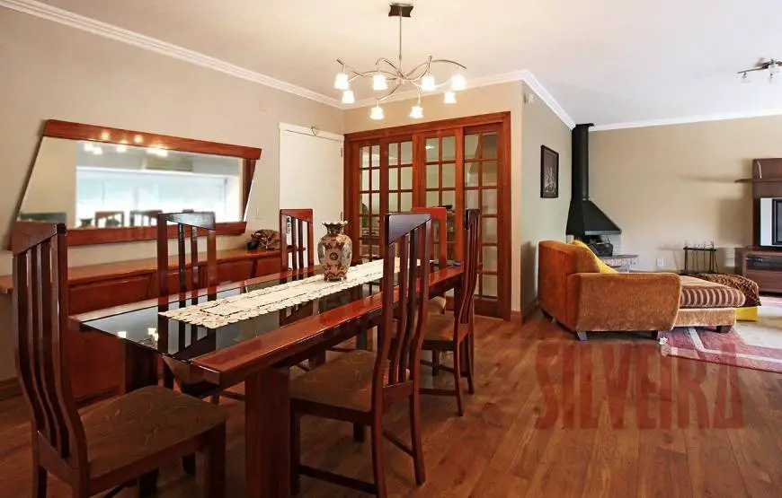 Foto 3 de Apartamento com 3 Quartos para alugar, 150m² em Jardim Botânico, Porto Alegre