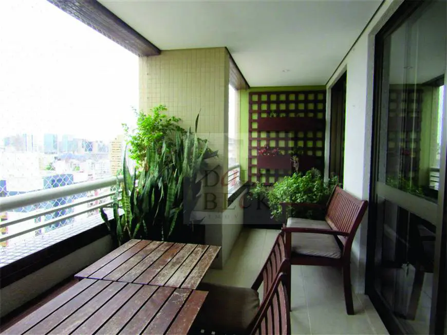 Foto 1 de Apartamento com 3 Quartos para alugar, 130m² em Menino Deus, Porto Alegre