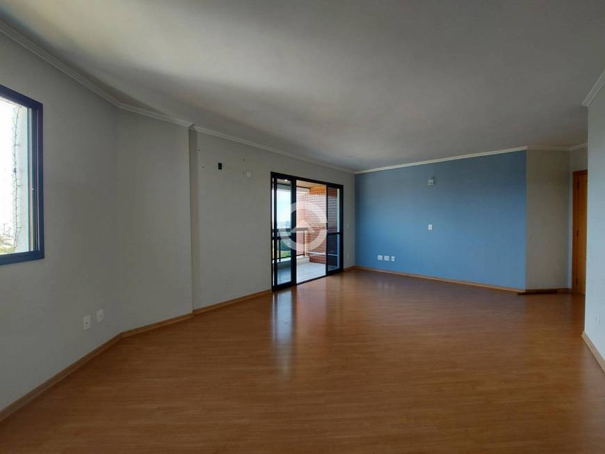 Foto 2 de Apartamento com 4 Quartos à venda, 137m² em Jardim das Paineiras, Campinas