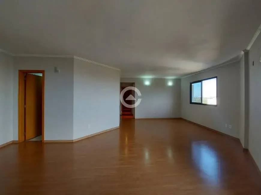 Foto 3 de Apartamento com 4 Quartos à venda, 137m² em Jardim das Paineiras, Campinas