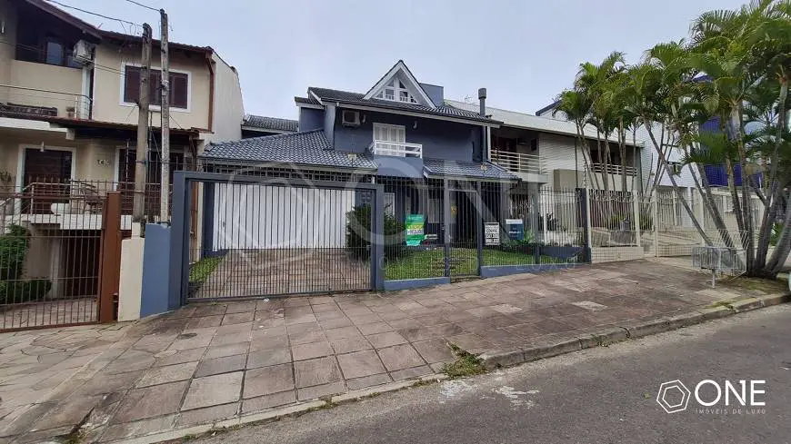 Foto 1 de Casa com 3 Quartos para venda ou aluguel, 379m² em Jardim Itú Sabará, Porto Alegre