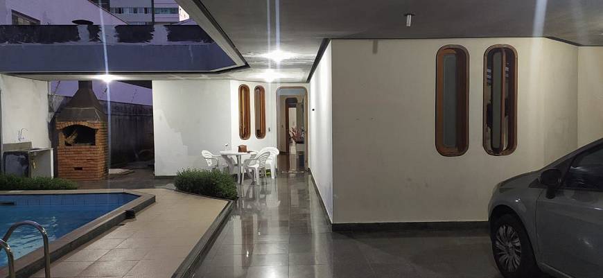 Foto 1 de Casa com 4 Quartos à venda, 480m² em Praia da Costa, Vila Velha