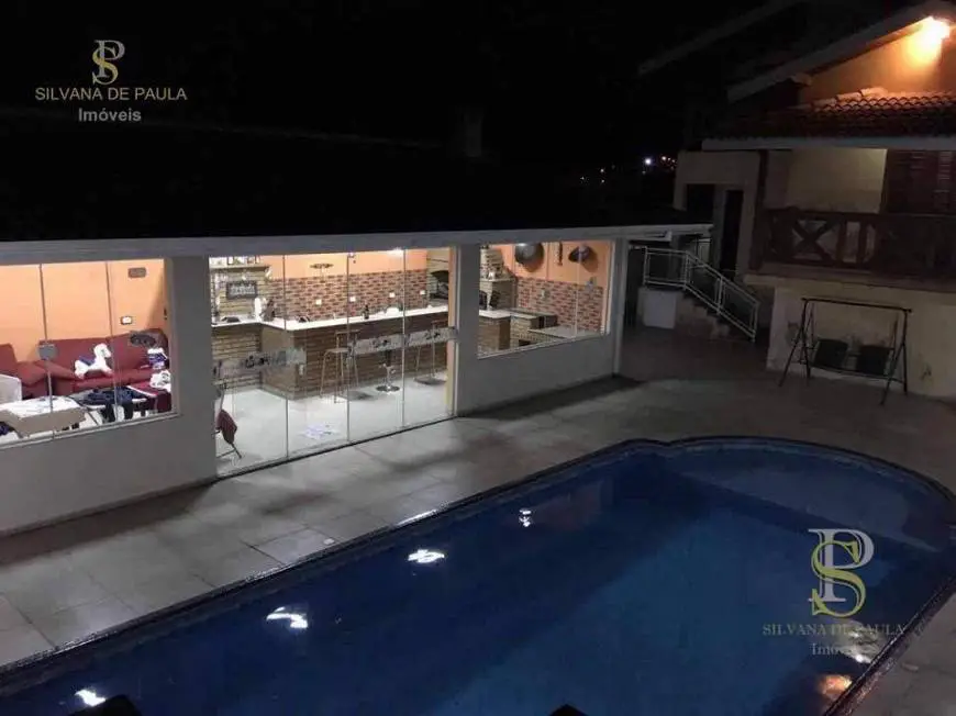 Foto 2 de Casa de Condomínio com 3 Quartos à venda, 400m² em Bairro Canedos, Piracaia