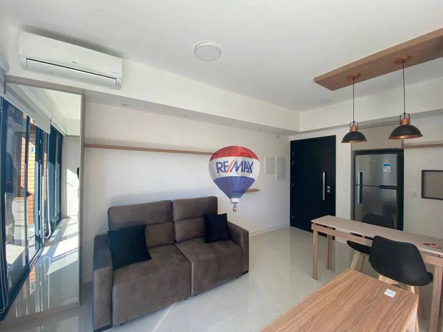 Foto 1 de Apartamento com 1 Quarto para alugar, 36m² em Mont' Serrat, Porto Alegre