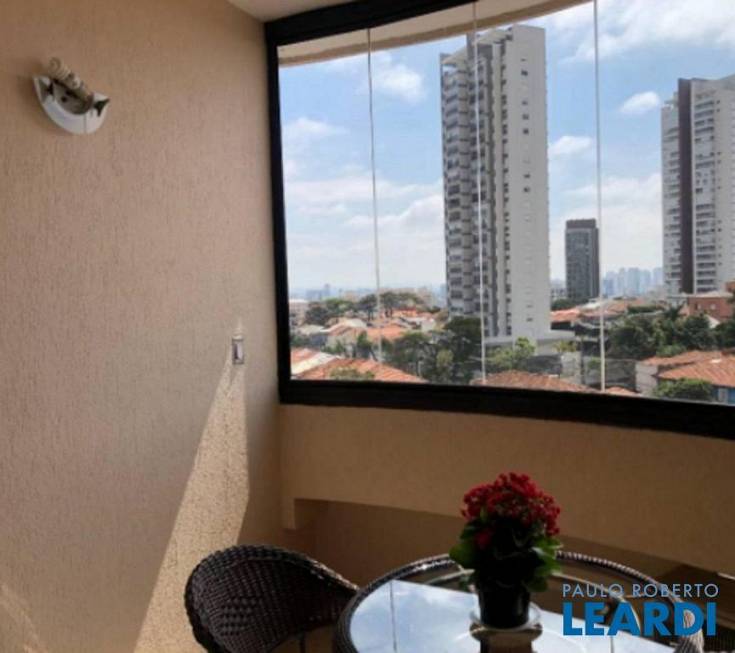 Foto 3 de Apartamento com 3 Quartos à venda, 80m² em Cambuci, São Paulo