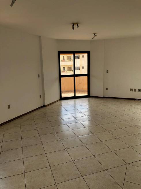 Foto 1 de Apartamento com 3 Quartos para alugar, 217m² em Jardim Panorama, Bauru