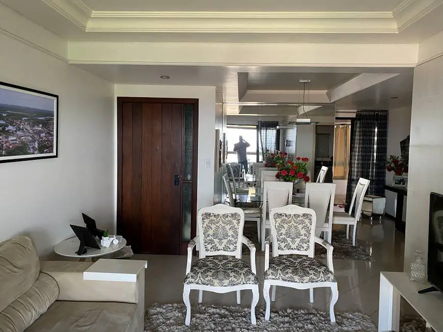 Foto 1 de Apartamento com 4 Quartos à venda, 133m² em Candeal, Salvador