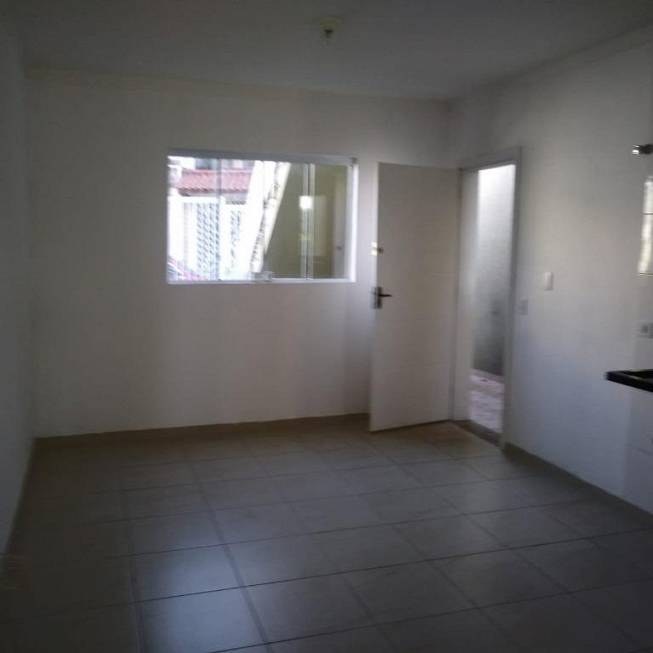 Foto 1 de Casa com 1 Quarto para alugar, 55m² em Jaragua, São Paulo