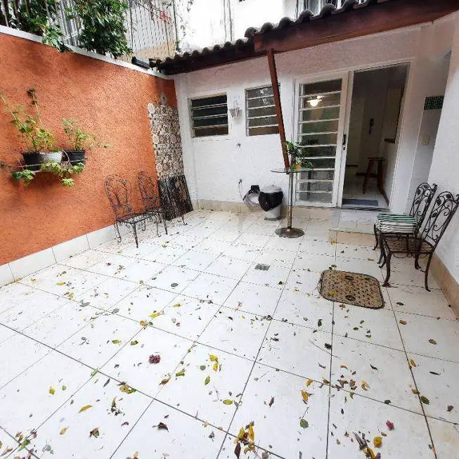 Foto 1 de Casa com 2 Quartos à venda, 58m² em Grajaú, Rio de Janeiro
