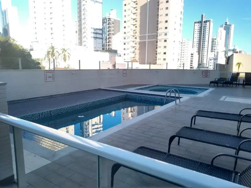 Foto 1 de Apartamento com 1 Quarto à venda, 50m² em Pioneiros, Balneário Camboriú