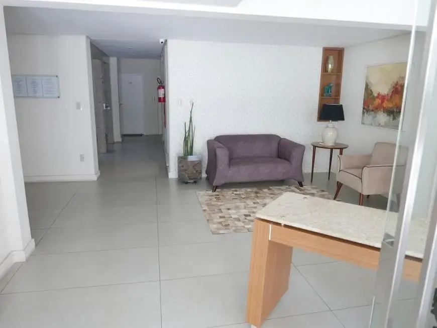 Foto 3 de Apartamento com 2 Quartos para alugar, 71m² em Centro, Florianópolis