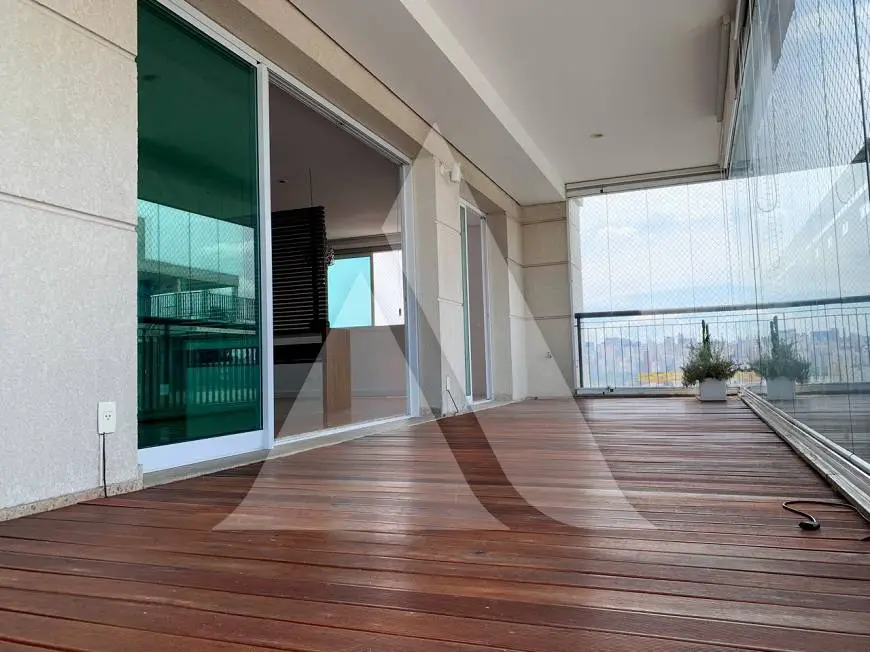 Foto 1 de Apartamento com 4 Quartos para alugar, 231m² em Vila Nova Conceição, São Paulo