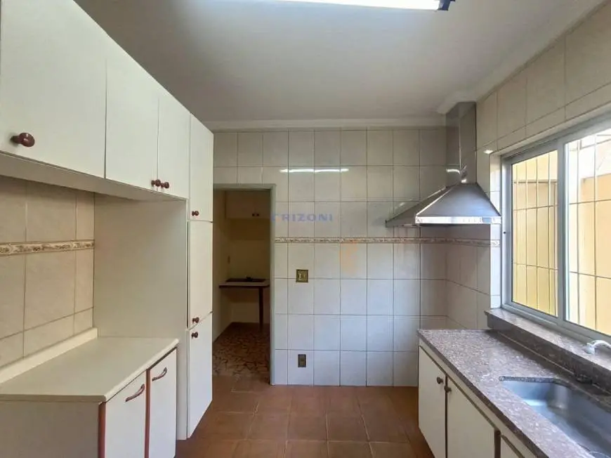 Foto 1 de Casa com 3 Quartos para alugar, 262m² em Jardim Brasil, Bauru