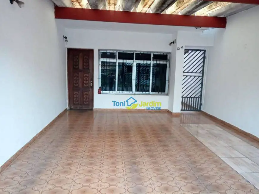 Foto 1 de Sobrado com 3 Quartos para alugar, 160m² em Vila Curuçá, Santo André