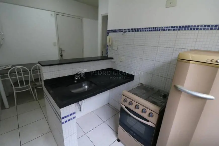 Foto 4 de Apartamento com 1 Quarto para alugar, 21m² em Zona 07, Maringá