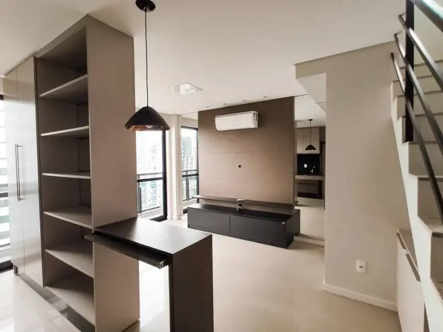 Foto 5 de Apartamento com 2 Quartos para alugar, 59m² em Centro, Joinville