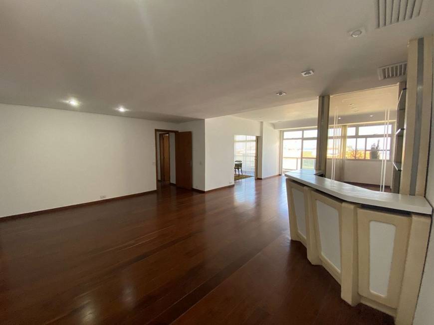 Foto 4 de Apartamento com 3 Quartos para alugar, 256m² em Leme, Rio de Janeiro