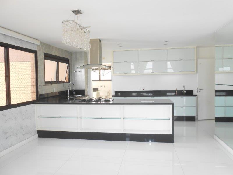 Foto 1 de Apartamento com 3 Quartos para alugar, 184m² em Vila Andrade, São Paulo