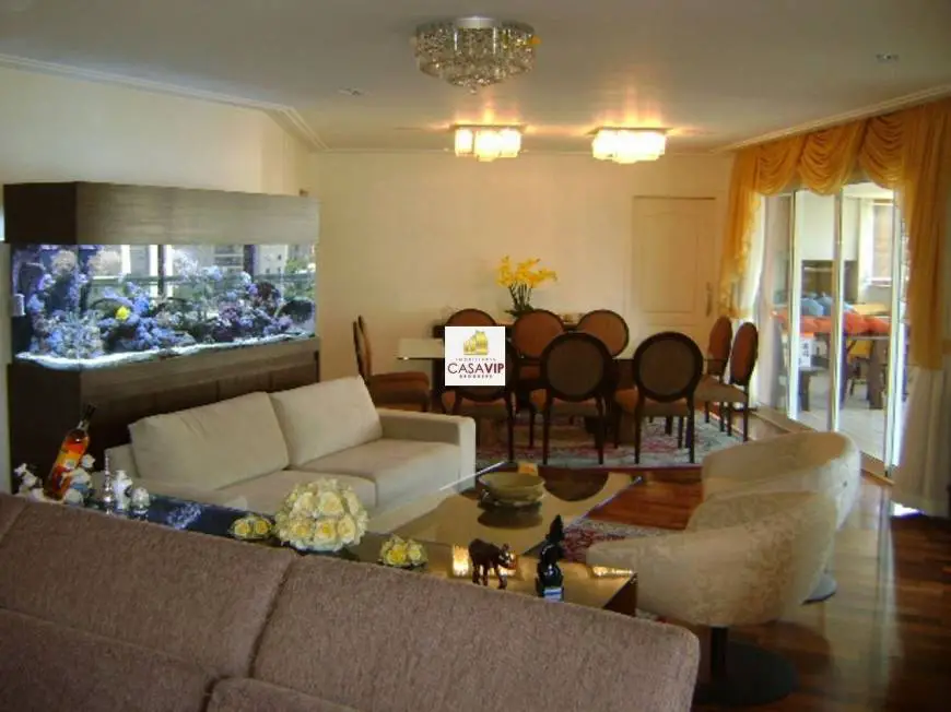 Foto 1 de Apartamento com 5 Quartos à venda, 246m² em Vila Sofia, São Paulo