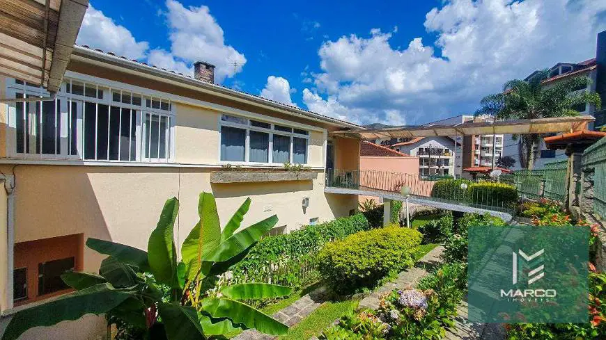 Foto 1 de Casa com 3 Quartos à venda, 150m² em Iúcas, Teresópolis