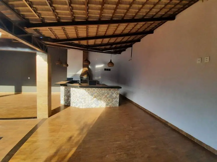 Foto 3 de Casa com 3 Quartos para alugar, 400m² em Setor Universitário, Rio Verde
