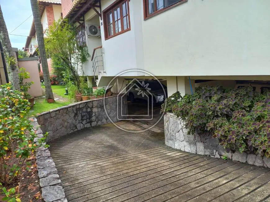 Foto 1 de Casa de Condomínio com 3 Quartos à venda, 208m² em Camboinhas, Niterói