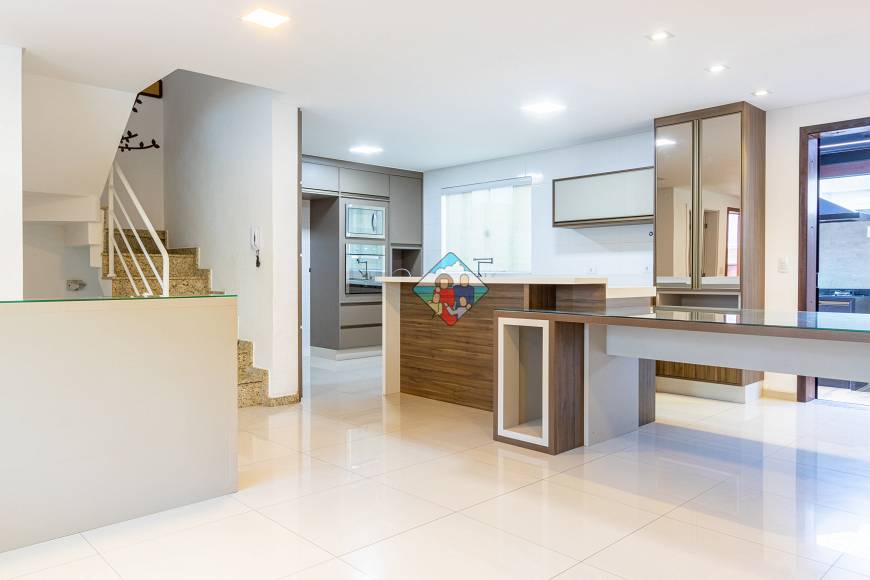 Foto 5 de Casa de Condomínio com 3 Quartos à venda, 250m² em Pinheirinho, Curitiba