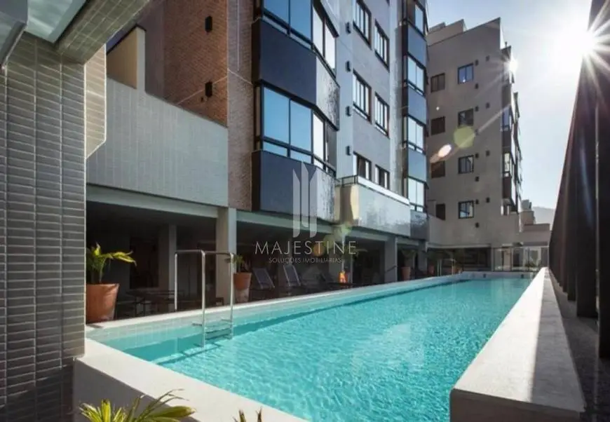 Foto 2 de Apartamento com 1 Quarto à venda, 60m² em Nacoes, Balneário Camboriú