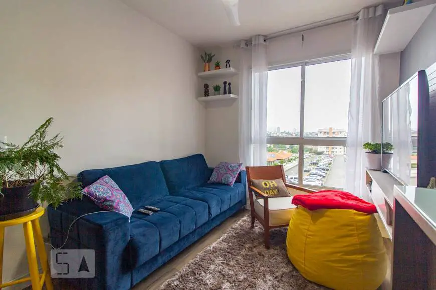 Foto 1 de Apartamento com 3 Quartos para alugar, 58m² em Capão Raso, Curitiba