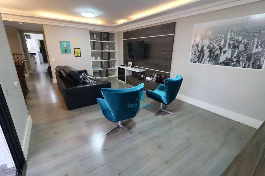 Foto 2 de Apartamento com 4 Quartos para alugar, 150m² em Batel, Curitiba
