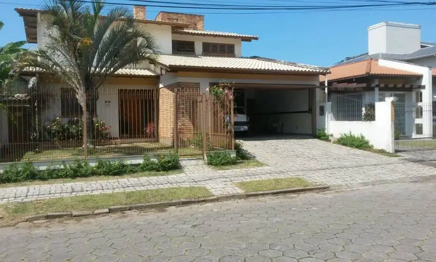 Foto 1 de Casa com 2 Quartos à venda, 200m² em Santa Barbara, Criciúma