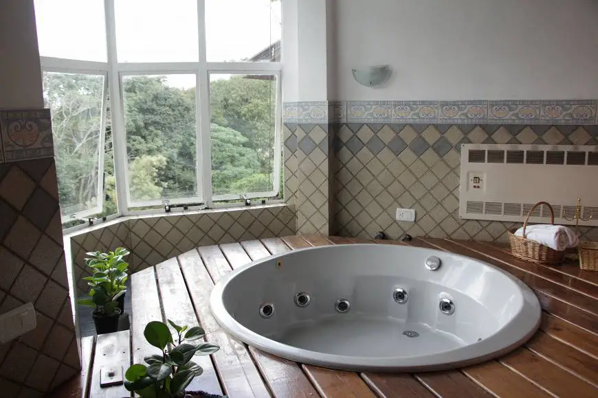 Foto 5 de Casa com 5 Quartos à venda, 337m² em Barigui, Curitiba